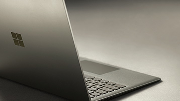 Microsoft เปิดตัว Surface Laptop โน๊ตบุ๊ครุ่นใหม่ เจาะกลุ่มนักศึกษาและคนทำงาน